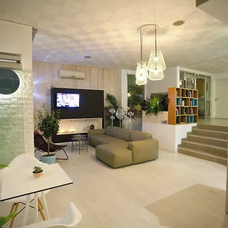 Lägenhetshotell Costantiana 3*