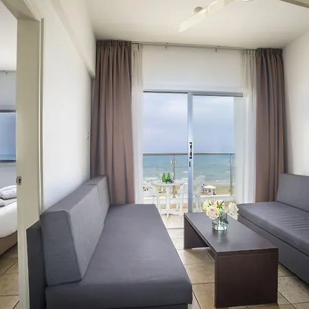 Appart hôtel Costantiana 3*