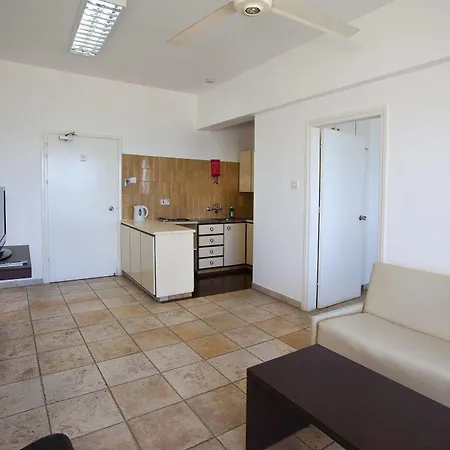 Appart hôtel Costantiana Larnaca