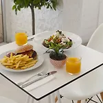 Aparthotel Costantiana Larnaca