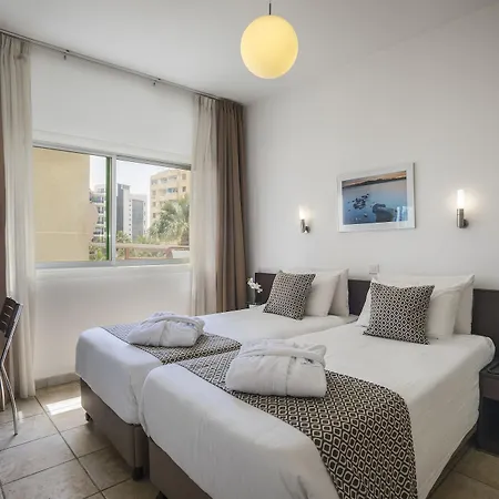 Ξενοδοχείο με διαμερίσματα Costantiana 3*