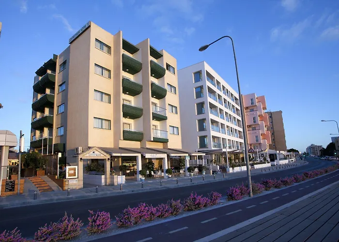 Costantiana Apartahotel 3*