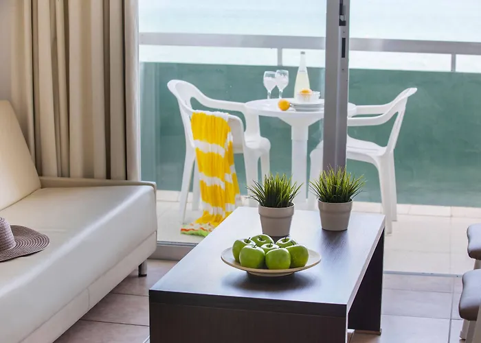 Apartahotel Costantiana Lárnaca