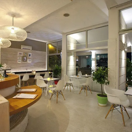 Aparthotel Costantiana Larnaca