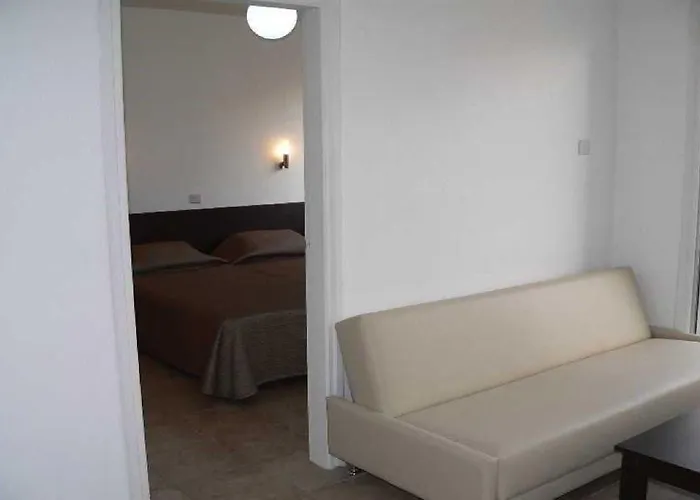 Costantiana Aparthotel 3*