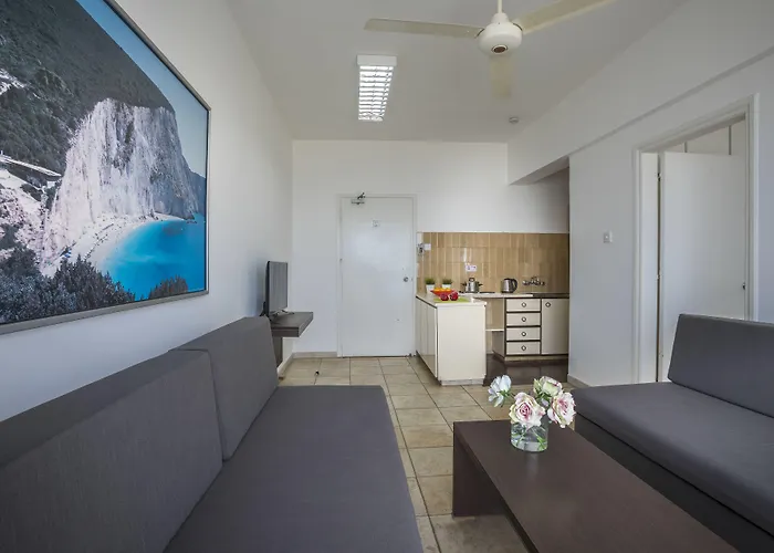 Costantiana Aparthotel Larnaca